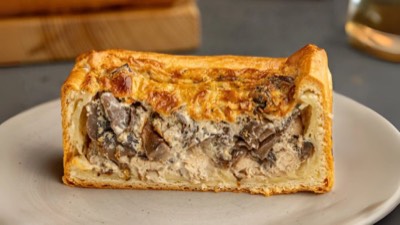 Киш с курицей и грибами порция